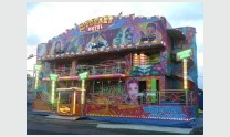 Fun House with 2 floors maxi